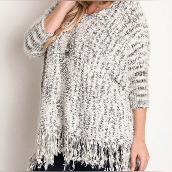 Umgee Sweaters - Umgee EUC Marled Chunky Oversized Fringe Hem Cozy Tunic Boho Sweater Size M/L